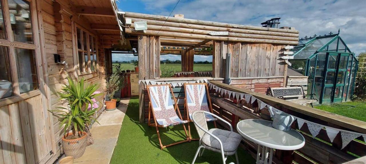 The Retreat Hotel Hornblotton Exterior photo